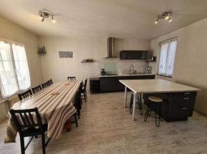 Maison de ville cosy à Orléans avec parking, proche commerces et loisirs - FR-1-590-245